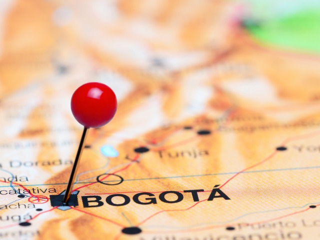 bogota-pinned-on-a-map-of-america-picture-id494672352